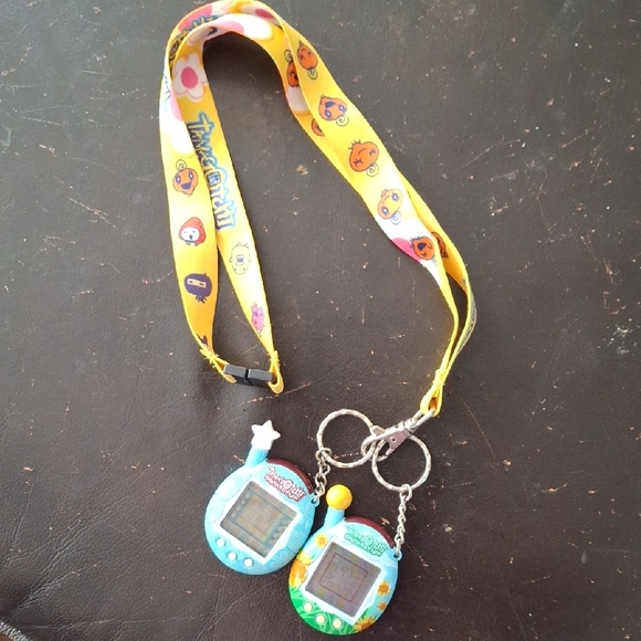 Tamagotchi Connection Keychains - Picture 2 of 6
